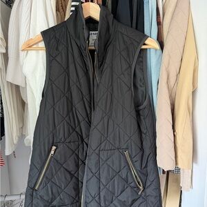 Old Navy Black Quilted Vest with Zipper Details